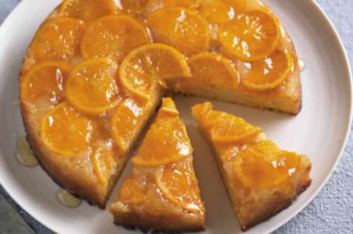 Κέικ με φρέσκες κλημεντίνες και ξερά σύκα 