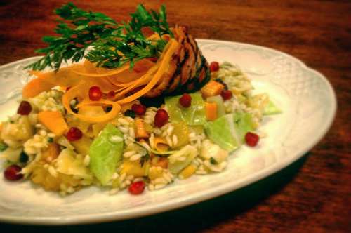 Ριζότο με χειμωνιάτικα λαχανικά και καπνιστό μπέικον αγριογούρουνου