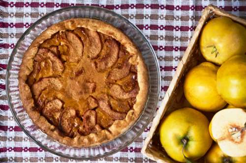 Τάρτα με κυδώνια, κιμά και μπλε τυρί