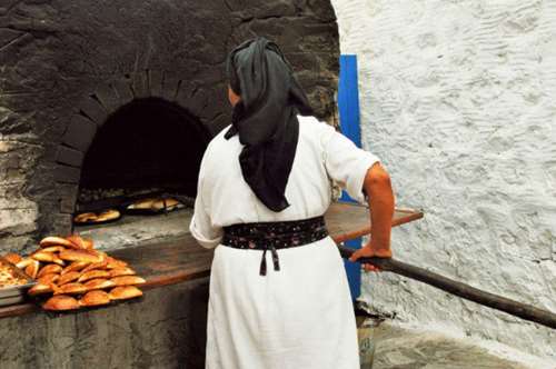 Η γεύση του Αιγαίου σε τρεις στάσεις
