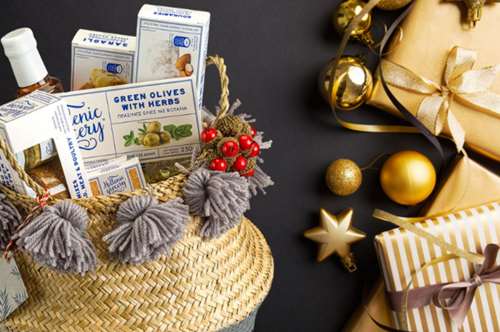 Gift boxes γεμάτα Ελλάδα για τις ευχές μας!