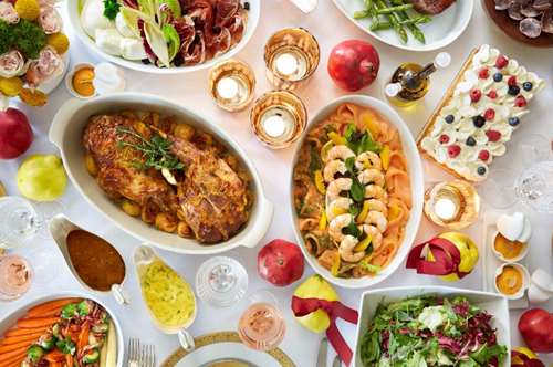 Γιορτινό τραπέζι… μ’ ένα τηλεφώνημα