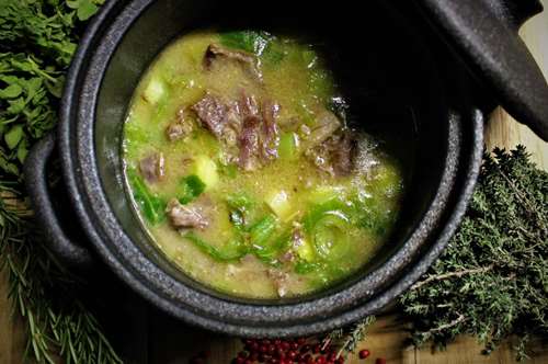 Σούπα με ζυγούρι, ξινόχοντρο, λάχανο και πράσο αυγολέμονο (του Μανώλη Παπουτσάκη)