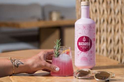 «Mataroa Pink»: ροζ τζιν αλά ελληνικά