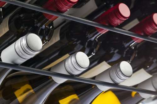 Κρασί με φελλό, ή βιδωτό πώμα;