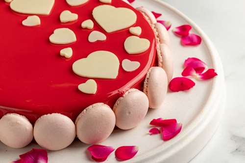 Γλυκός Βαλεντίνος από τα καλύτερα ζαχαροπλαστεία της πόλης 