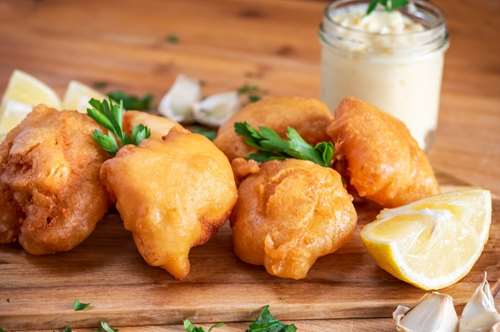 Η 25η Μαρτίου θέλει τον μπακαλιάρο της και αυτά τα εστιατόρια τον φέρνουν σπίτι μας