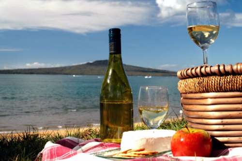 Οινοποιία Μπουτάρη: δοκιμάσαμε τους λευκούς οίνους ναυαρχίδες 