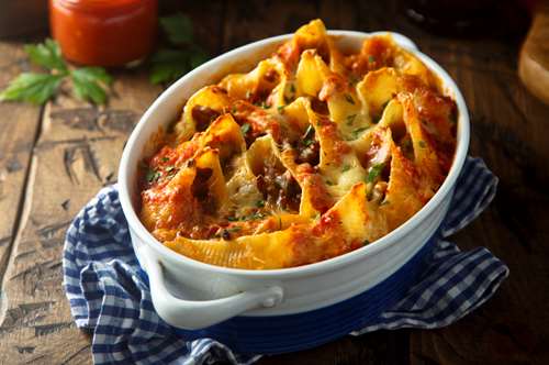 Πίτα Ανοιχτή με Μακαρονάκι