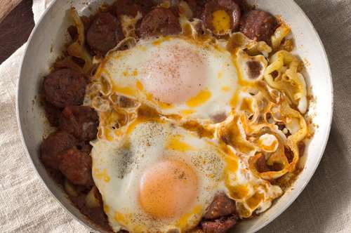 Σαγανάκι με Σουτζούκι