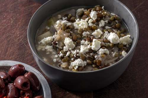 Φακές Σούπα με Κατσικίσιο Τυρί και Πιπεριές