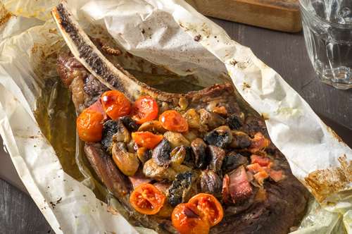 Μοσχαρίσιες Μπριζόλες με Μανιτάρια στο Χαρτί