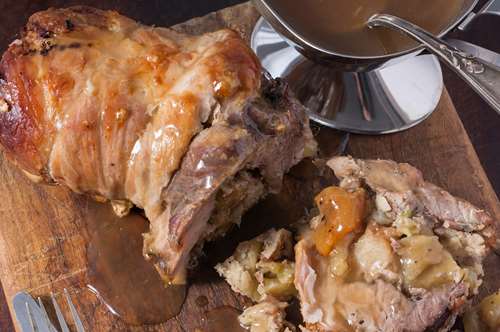 Χοιρινό με Μήλα και Σάλτσα Ουίσκι