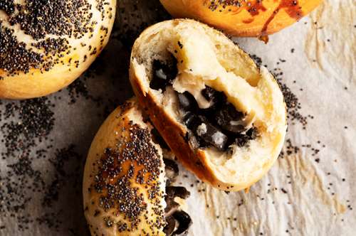 Ελιοπιτάκια με Κρασάτη Ζύμη