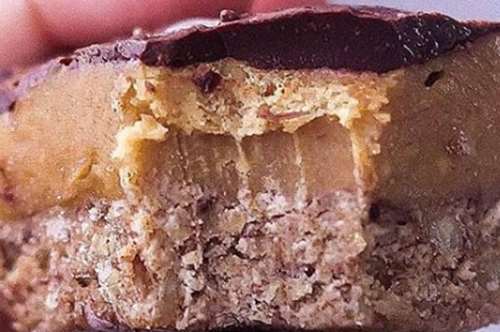 Σοκολατένιες μπουκιές με φυστικοβούτυρο: Το υγιεινό γλυκό χωρίς ψήσιμο