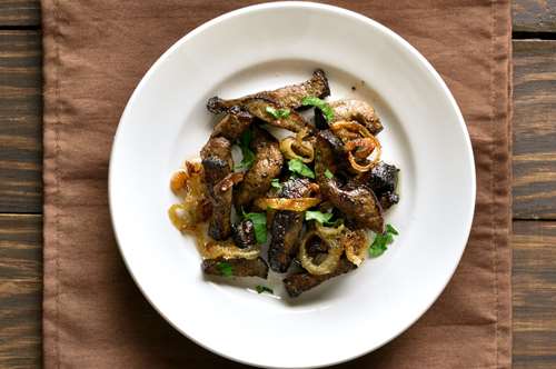 Συκώτι σε Σάλτσα Κρασιού