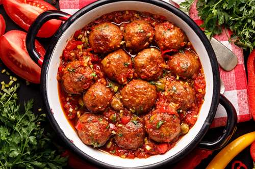 Κεφτεδάκια Φούρνου με Σάλτσα