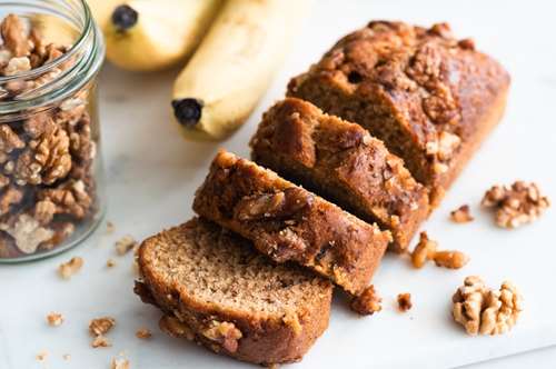 Έχεις ώριμες μπανάνες; Δες πώς θα φτιάξεις το πιο αφράτο banana bread