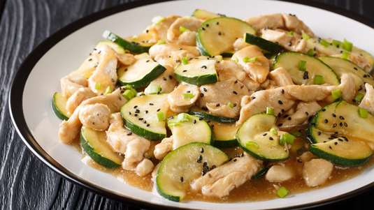Κοτόπουλο με Κολοκυθάκια