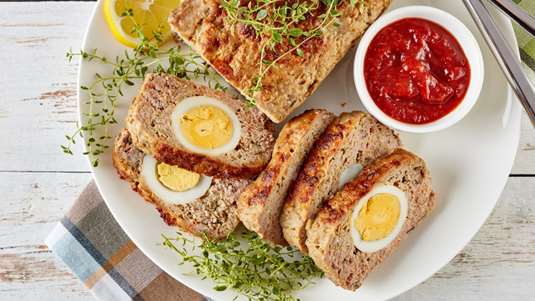 Ρολό από κιμά γεμιστό με αβγά