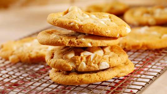 Μαλακά Μπισκότα με Λευκή Σοκολάτα