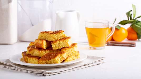 Πορτοκαλόπιτα Σουρωτή με Άρωμα Μαστίχας