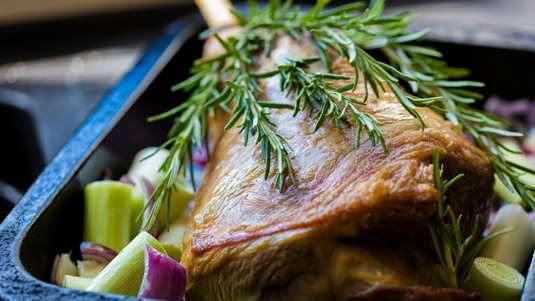 Πρωτοχρονιάτικο Αρνάκι στη Λαδόκολλα