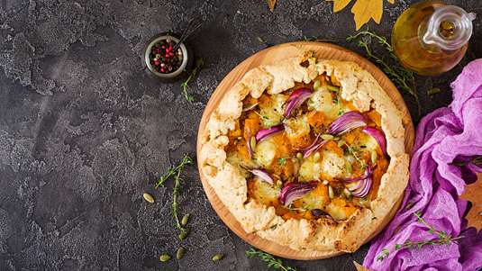 Κρεμμύδια στο Φούρνο με Τυρί