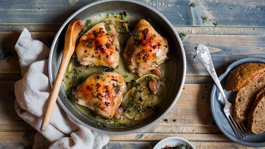 Κοτόπουλο με Μοσχολέμονο και Μέλι