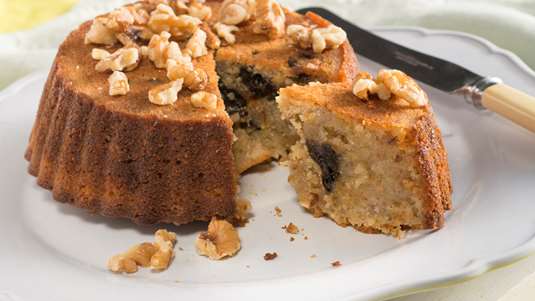 Σιροπιαστό Κέικ με Δαμάσκηνα