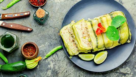 Ρολάκια Γαλοπούλας με Κολοκυθάκια