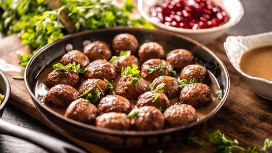 Κεφτεδάκια με Σάλτσα Ούζου