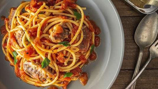 Ψάρι με Μακαρόνια