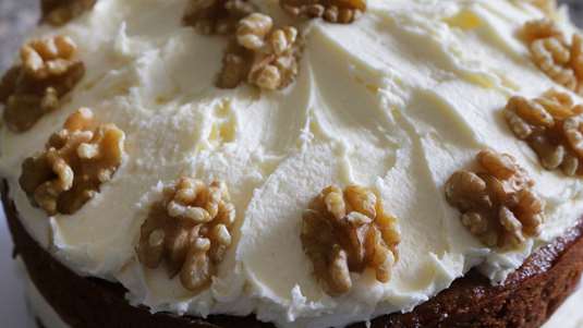 Καρυδόπιτα με Γιαούρτι