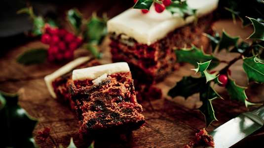 Βασιλόπιτα με Φρούτα και Ξηρούς Καρπούς