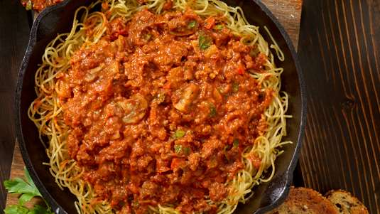 Μακαρόνια με Πιπεριές, Κιμά και Μανιτάρια