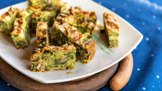 Αλμυρό Κέικ με Σπανάκι