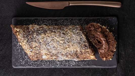 Κορμός με Σοκολάτα και Φουντούκια