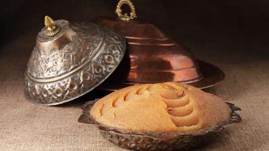 Αλευροχαλβάς Πολίτικος με Γάλα και Βούτυρο