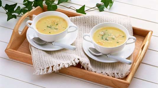 Σούπα με Κίτρινη Κολοκύθα και Κοτόπουλο