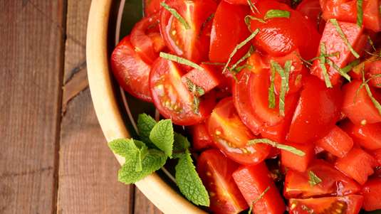 Σαλάτα με Καρπούζι και Ντομάτα