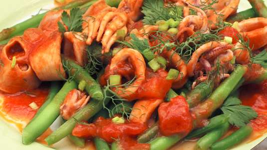 Φασολάκια με Καλαμαράκια