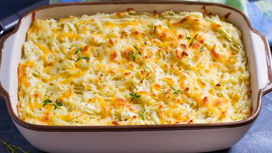 Τυρόπιτα Ταψιού με Καρότο και Σουσάμι