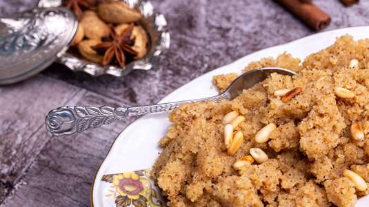 Aπαιτητικός Χαλβάς με Oύζο