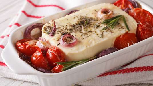 Φέτα Ψητή με Κρεμμυδάκια