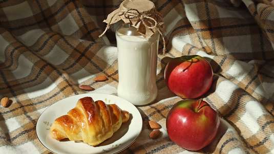 Σιροπιαστά Κρουασάν Μήλου