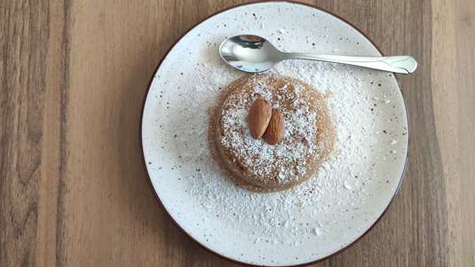 Χαλβάς με Μέλι και Αμύγδαλα