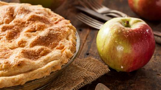 Εύκολη Μηλόπιτα Σιροπιαστή