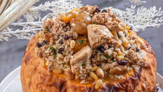 Γαλοπούλα και Κιμάς Μέσα στην Κολοκύθα