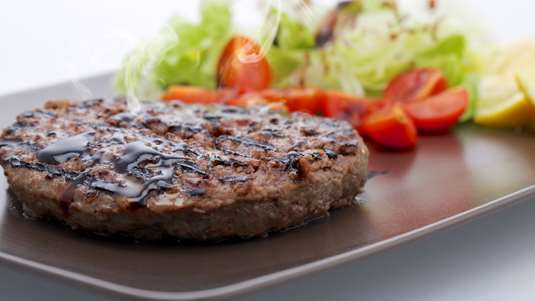 Αφράτα Μπιφτέκια με Ψητές Ντομάτες